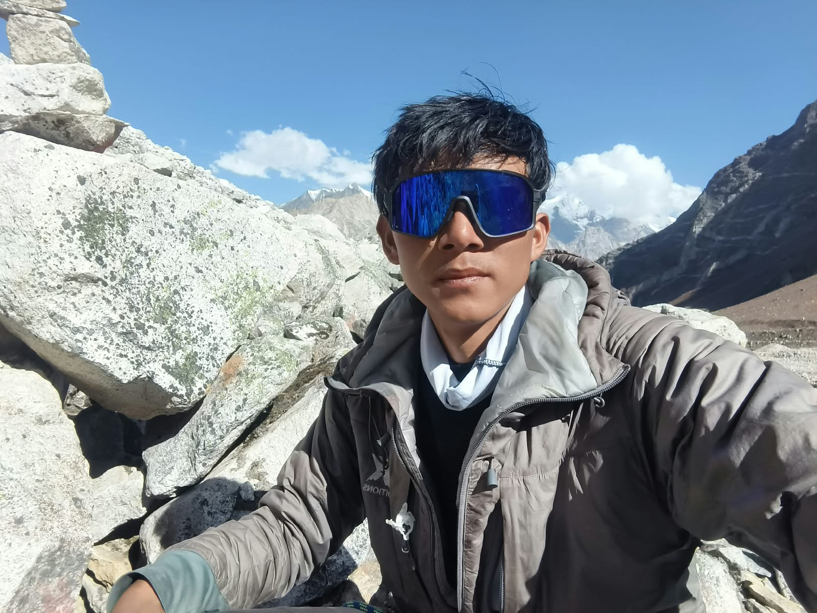 Nima Dorjey Sherpa, support Sherpa, in the Indian Himalaya